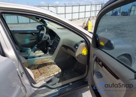 2001 Volvo V70 2.4 A/2.4 A Sr/2.4 M/2.4 M Sr (Discontinued) из США, поврежденный, VIN YV1SW61RX12091155